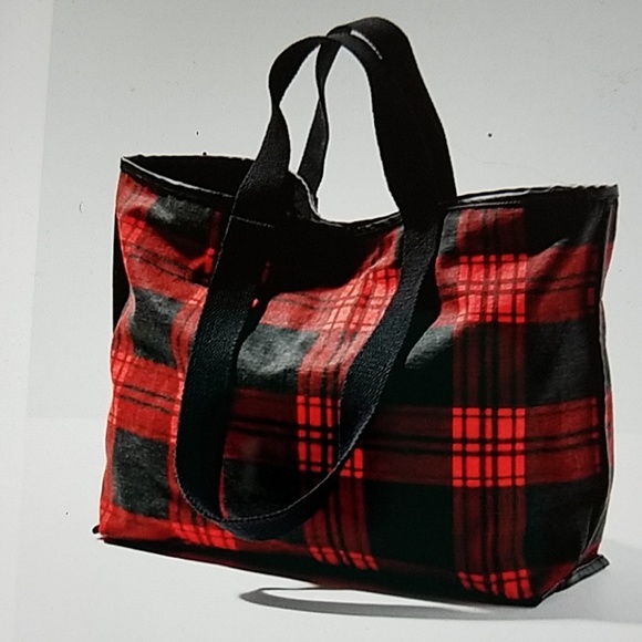 1 left !sALE 🎄♥️HP! reversible leather trim tote - Picture 3 of 8